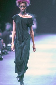 COMME-DES-GARCONS-FALL-1992-RTW-30-BEVERLEY-PEELE-CN10041960.thumb.jpg.22f589b005e1872fb2543d6837cd0763.jpg