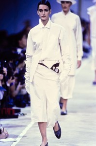 COMME-DES-GARCONS-SPRING-1992-RTW-26-CN10044192.thumb.jpg.4df760fb9e72054e189949f315b48ab6.jpg