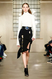 David-Koma-RTW-FW18-London-5684-1519047338-bigthumb.jpg