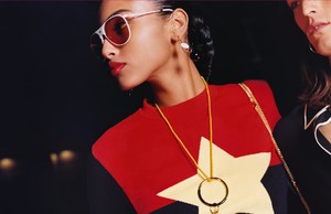 Diane-von-furstenberg-spring-2018-ad-campaign-the-impression-06.thumb.jpg.85049df48ad6994b373a71387e3044d0.jpg