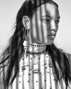 ELLE-March-2018-Lameka-Fox-by-Azim-Haidaryan-6.thumb.jpg.4723765ae3db0afcbb9bee700a1c2469.jpg