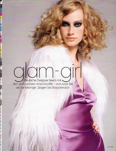 ElleDe1203glam01.thumb.jpg.c528da32415e39bc3bedd2b4b9f661aa.jpg