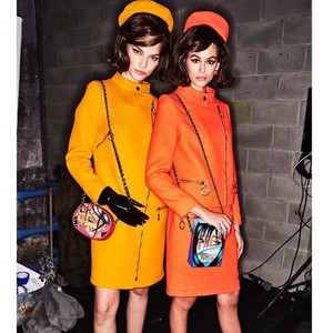 Faretta_Backstage_Moschino_01.thumb.jpg.fed3511dec63ca991cd67e425fa59aec.jpg