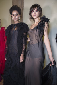 Ferretti-bks-M-RF17-2686.thumb.jpg.41d61bea153108ea5ab2f2ed7045d1c9.jpg