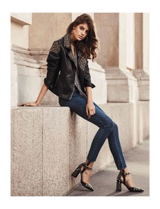 Glamour_-_Mars_2018-3.jpg