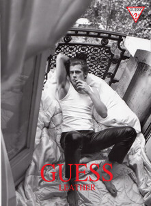 GuessLeatherAdVgUS0894.thumb.jpg.8523f316fd2b788d67d04498f6c4d8b3.jpg