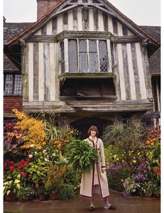 Harper_s_Bazaar_UK__March_2018-14.jpg