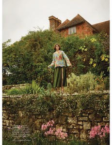 Harper_s_Bazaar_UK__March_2018-8.jpg