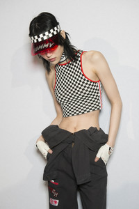 Hilfiger-bks-V-RS18-6591.thumb.jpg.f0f4029ba031f575775c3aa27b68af1c.jpg