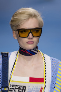 Hilfiger-clpa-RS18-2427.thumb.jpg.223dbe810ba811e5bee15e12addb92ce.jpg
