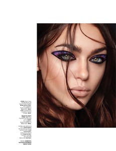 Jena-Goldsack-Beauty06.thumb.jpg.b2485a5e64a43e0c0ab3c27cffe36654.jpg