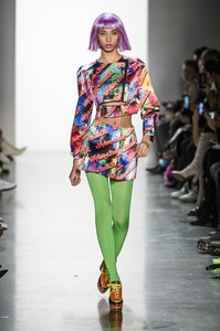 Jeremy-Scott-RF18-0198.thumb.jpg.cb3800874e3e2688ed54dbb9624d69df.jpg