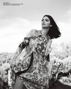 Kendall-Jenner-Model14.thumb.jpg.030166d700047bd4410adaaf724d6209.jpg