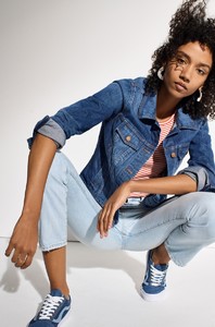 Madewell-Denim-Spring-2018-Lookbook08.thumb.jpg.bfead129f55cadd61debd5ab75fc103a.jpg