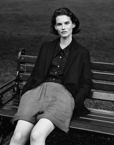 Margaret-Howell-Spring-Summer-2018-Giedre-Dukauskaite-Alasdair-McLellan-5.thumb.jpg.e51c3a2da4b1d33dc1f64453082da627.jpg