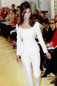 PRADA-SPRING-1992-RTW-DETAIL-03-HELENA-BARQUILLA-CN10033838.thumb.jpg.3c12f031a9f408085ebdd52cb5e2b246.jpg