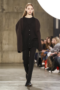Ports-1961-RTW-FW18-London-3485-1518874253-bigthumb.jpg