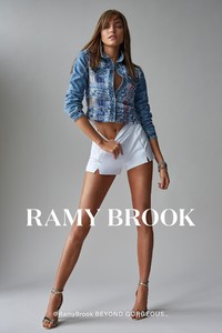 Ramy-Brook-spring-2018-ad-campaign-the-impression-04.thumb.jpg.914bd425ce5191978e1ce9bf6f8042ec.jpg