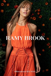 Ramy-Brook-spring-2018-ad-campaign-the-impression-07.thumb.jpg.ed1853eaaa1e985e31207e7f028f83b4.jpg