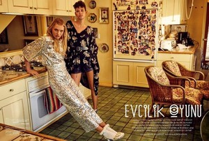 Romee-Strijd-Dilone-Cover-Editorial02.thumb.jpg.3e55bc9161db035dcec8d60a24b3ca5f.jpg