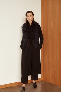 TSE-Cashmere-Fall-2018-Giedre-Dukauskaite-10.thumb.jpg.884cbda8aa63465c14930996caa21a2a.jpg