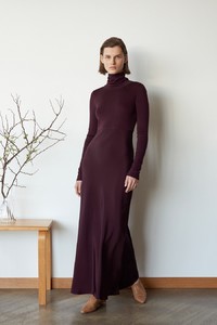 TSE-Cashmere-Fall-2018-Giedre-Dukauskaite-15.thumb.jpg.bf9110c5ed55941827039a0497d900d2.jpg