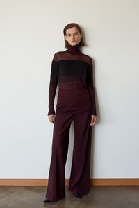 TSE-Cashmere-Fall-2018-Giedre-Dukauskaite-18.thumb.jpg.ccd4fdff53d646ee5202f6913d4c2c4e.jpg