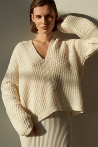 TSE-Cashmere-Fall-2018-Giedre-Dukauskaite-33.thumb.jpg.551eda5e2997cdab2b2e4f9a995558cd.jpg