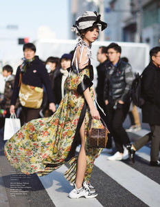 Vogue-Japan-March-2018-Issa-Lish-4.jpg