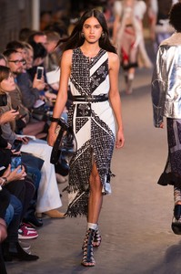 altuzarra-rs18-0065.thumb.jpg.52c86fc5d8e29a0fb5b16a503794af34.jpg