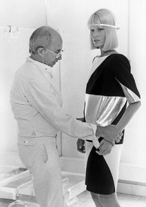 andre-courreges-adjust-gunilla-lindblad-july-1983.thumb.jpg.58a5ce89423522d3792c6c3dc6af0231.jpg