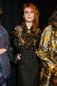 anna-sui-bks-v-rf18-0649.thumb.jpg.2ee829a846d860b5f2d9559bbd4234cd.jpg