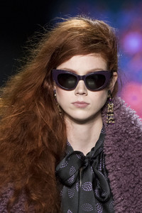 anna-sui-clp-rf18-0618.thumb.jpg.b17f2ea89e171dcba00746de16162135.jpg