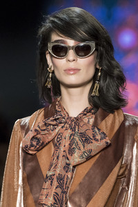 anna-sui-clp-rf18-0810.jpg