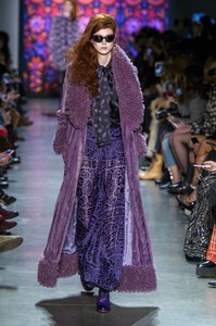 anna-sui-rf18-0437.thumb.jpg.a9dc450fd72d586415d265f7a788a2c6.jpg