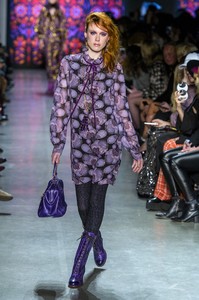 anna-sui-rf18-0455.thumb.jpg.1e275d0ee53890e75fd9ddbdd964d621.jpg