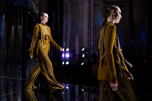 balmain-atm-rf17-0197.thumb.jpg.d4132e681b999dbfae98e674ed53901b.jpg