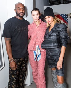 bella_hadid_1102-4_28529.thumb.jpg.3e22b4c988ef455e32b2535d9b1dfa25.jpg