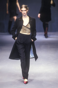 blumarine-fw-1997-5.thumb.jpg.4f874fd95bd83559020a8e5b7cb2ceb4.jpg