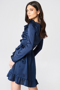 boohoo_frill_sleeved_dress_1506-000095-0018_02kr.jpg