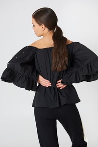 boohoo_pearl_embellished_top_1506-000160-0002_02b.jpg