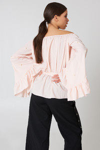 boohoo_pearl_ruffle_blouse_1506-000156-0321_02b.jpg