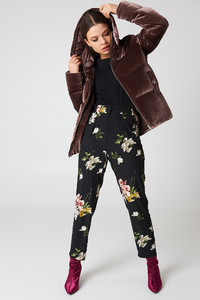 boohoo_velvet_padded_jacket_1506-000079-0599_03c.jpg