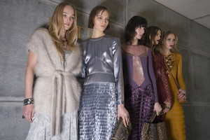bottega-veneta-bks-l-rf18-1301.thumb.jpg.610083a741c9f8117db794b568c1c25c.jpg