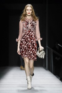 bottega-veneta-rf18-1367.thumb.jpg.e5e164be6b918d4e157fefd052ea840e.jpg