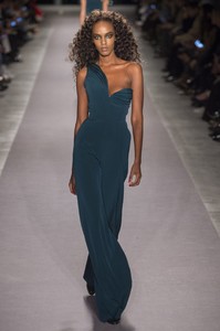 brandon-maxwell-rf17-1814.thumb.jpg.4bfbdc57c1110a5d86664e728791367a.jpg