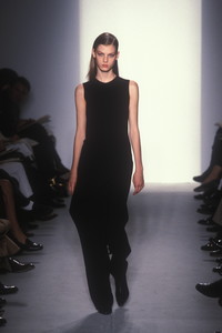 calvin-klein-fw-1997-1.thumb.jpg.3d632eb10c0ca0cbc9e78b8a0d6e1c44.jpg