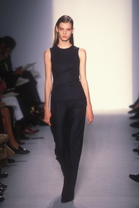 calvin-klein-fw-1997-5.thumb.jpg.20ab32daf4c588714776a53d4447d3bf.jpg