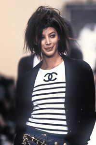 chanel-ss-1994-1.thumb.jpg.347fd735e15f19bda1a1c5457860d4d6.jpg