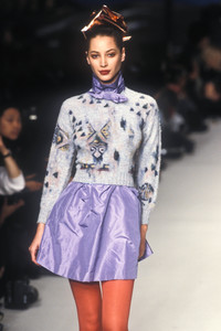 chloe-fw-1994-11.thumb.jpg.407f28051d3cc038b371acf6bfc688bd.jpg